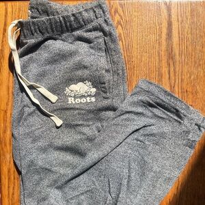 Roots women’s sweatpants size XS